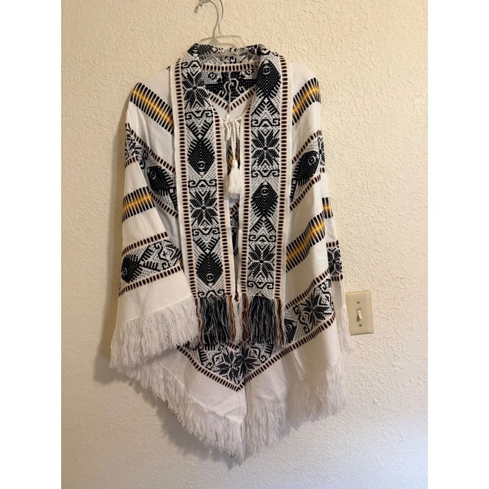 Vintage‎ Style Geometric Fish Print Fringe Poncho Wrap White Black Ochre OS